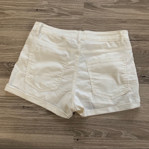 H&M white shorts - Picture 2 of 3